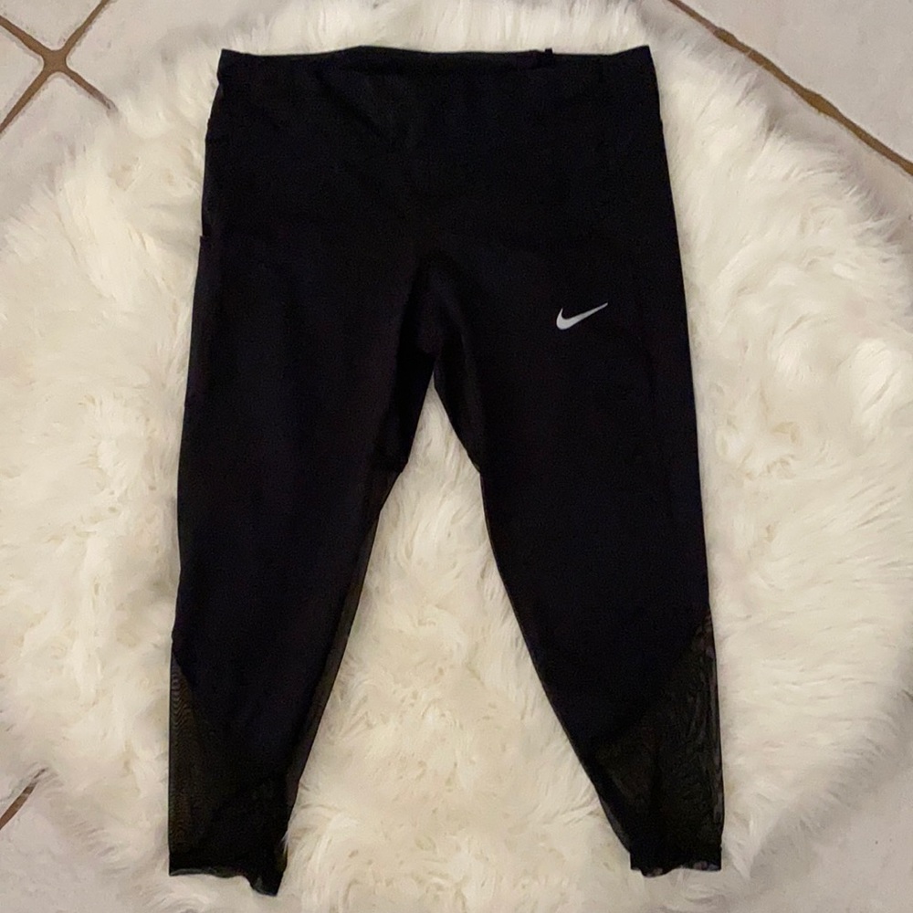 Nike Dri-Fit Mesh Capri Leggings